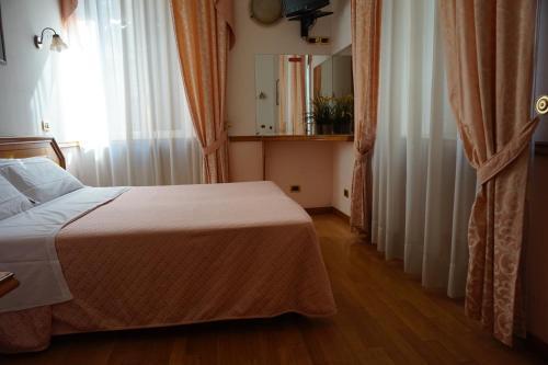 Green Hotel Rome Bagian luar foto