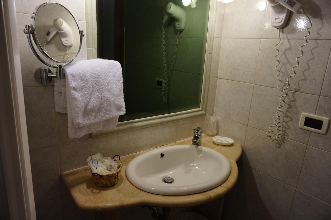 Green Hotel Rome Bagian luar foto